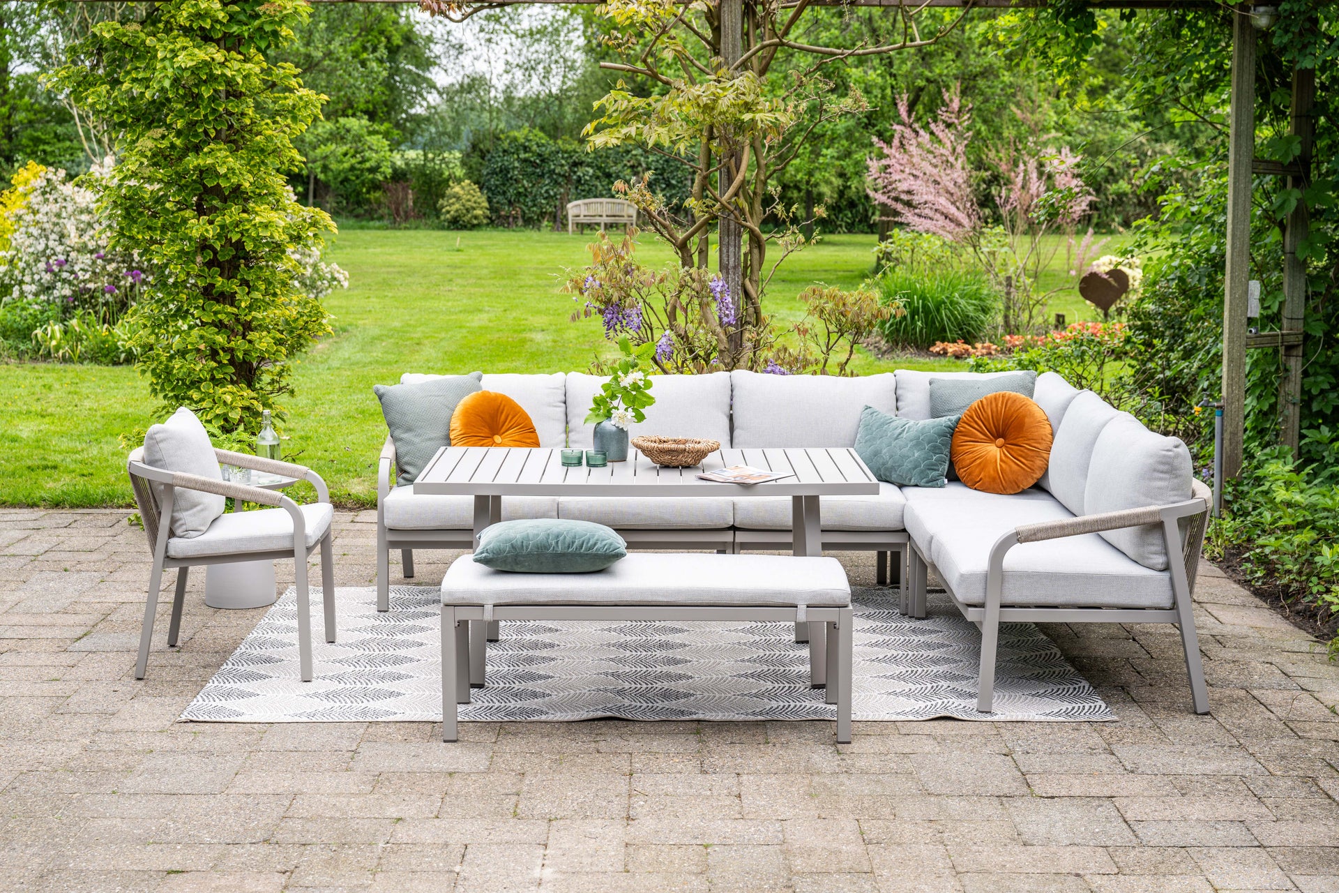 Monti- Lounge Dining Corner, Table and Bench