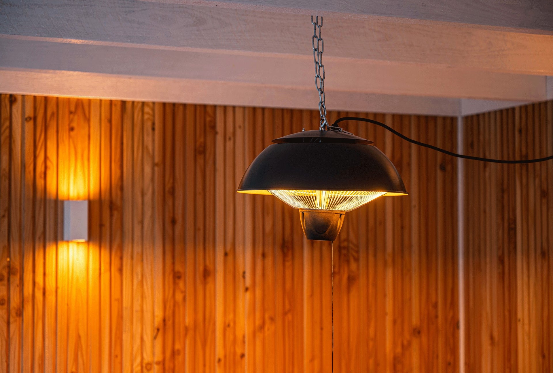 Bordeaux Hanging Heater 1500w