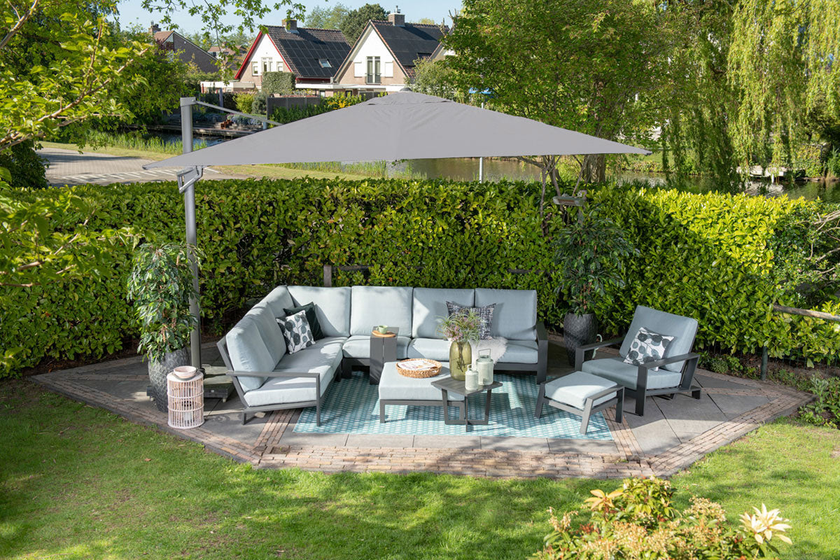 Hawaii 400cm x 400cm Square Cantilever Parasol with 150kg Moveable Granite Base
