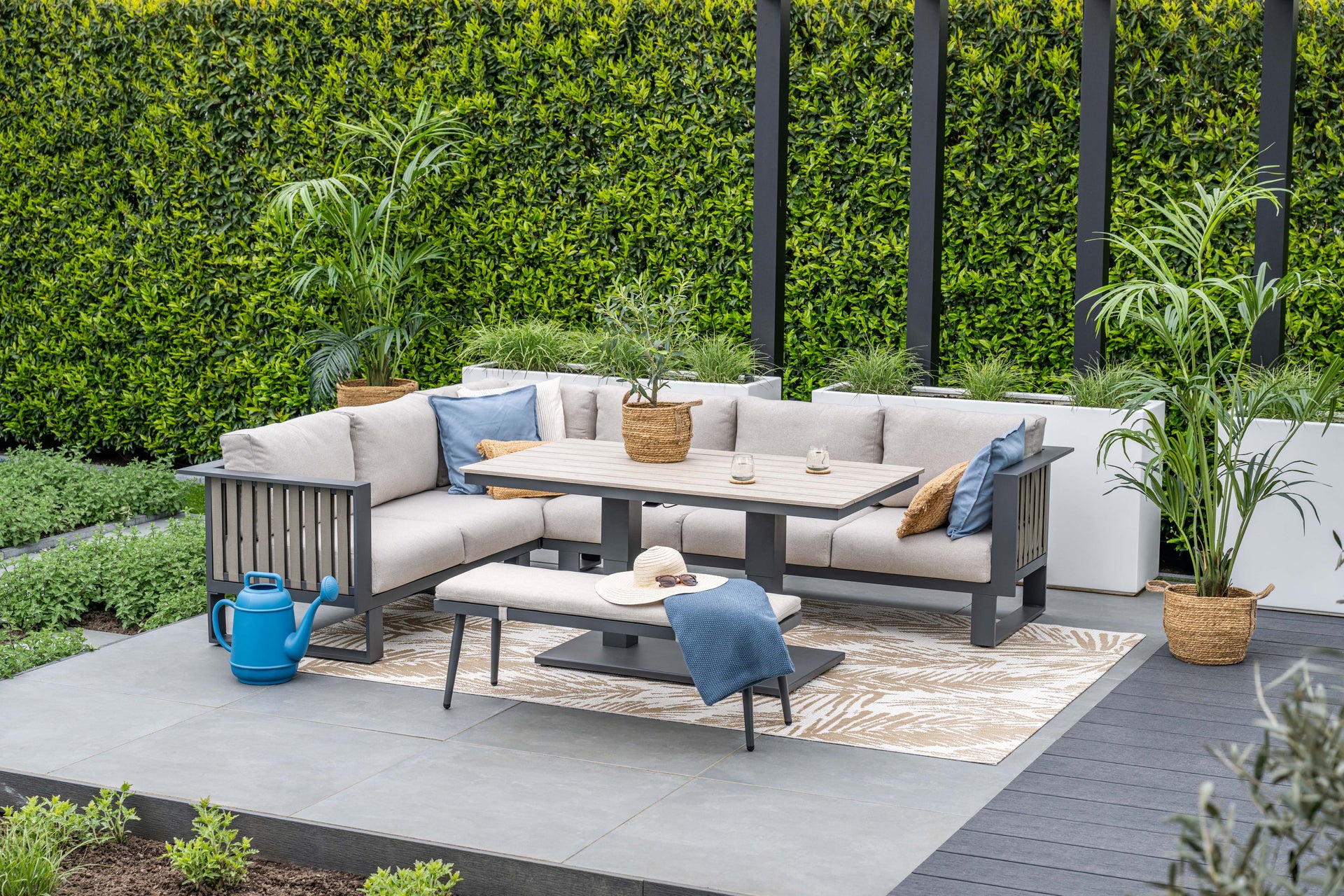 Bologna Corner Lounge Set with Height Adjustable Table