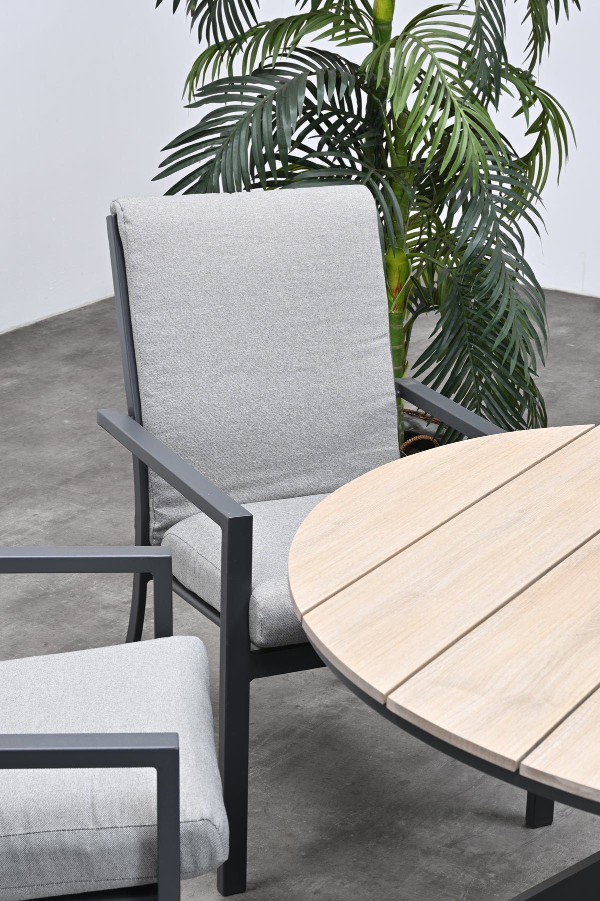 Edison Natural - Six Seater Oval Dining Suite with Sergio Chairs - Light Grey Cushions