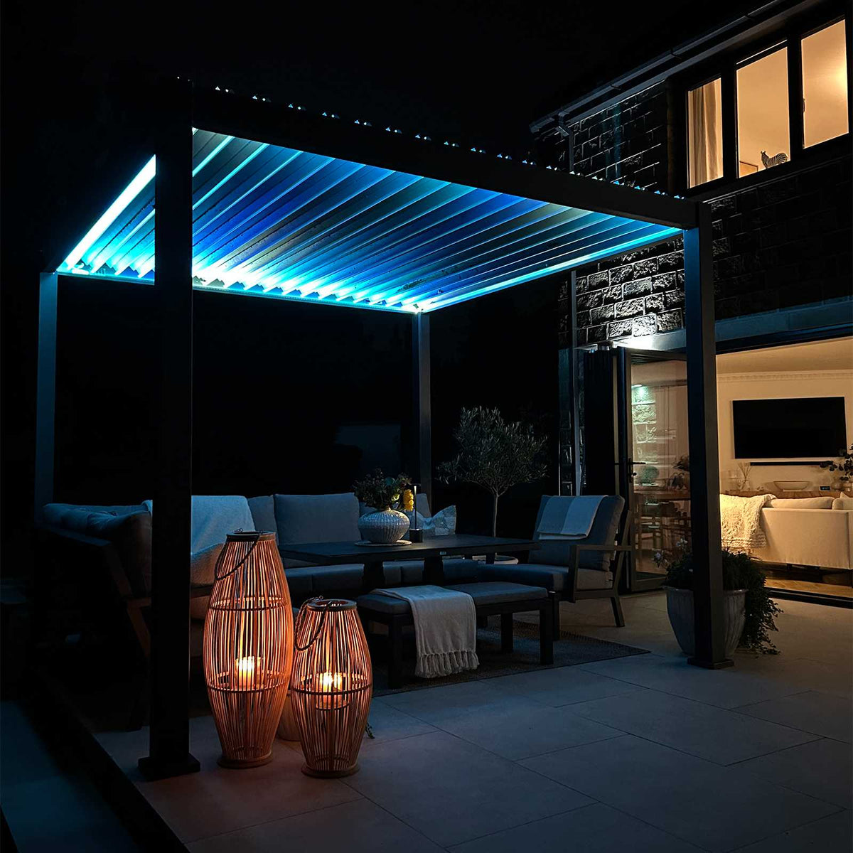 Tivoli E-LED 3m x 3m Grey Frame Free Standing Pergola