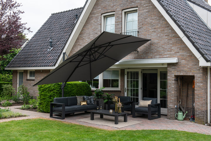 Cantilever parasol with 150kg moveable base